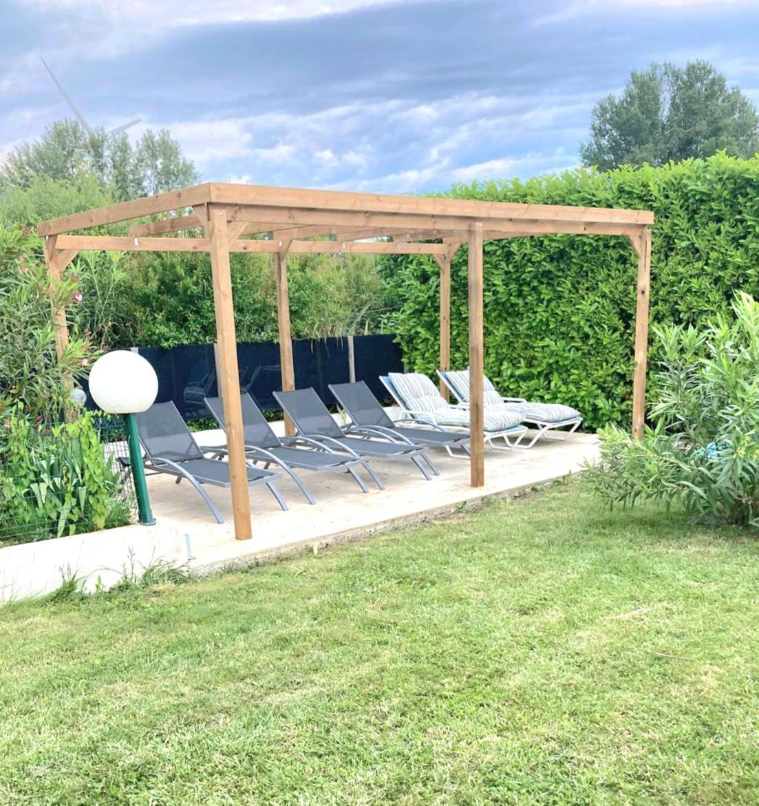 Au Calme, Confortable Avec Terrasse Le Pouzin Bagian luar foto